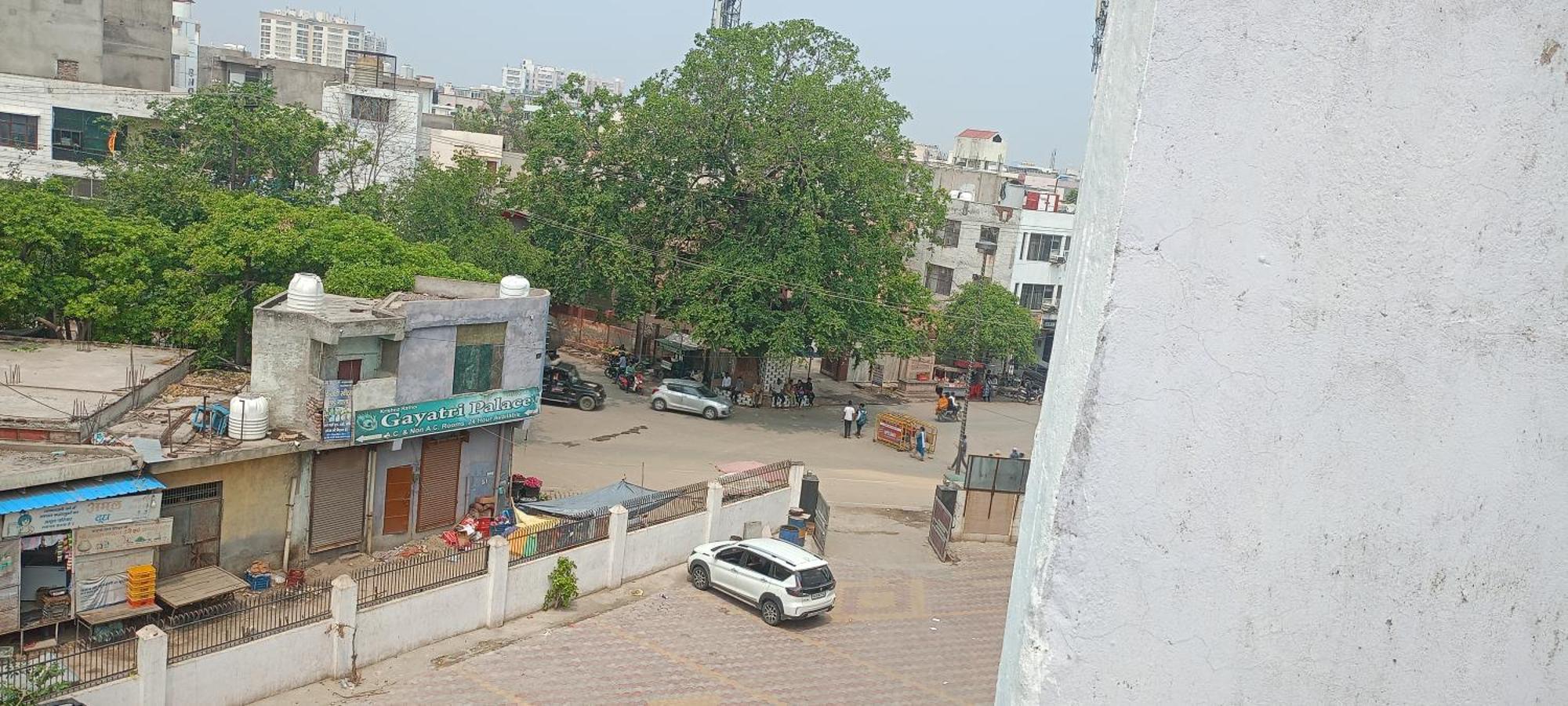 New Gayatri Palace Near Prem Mandir Vrindavan Exterior photo